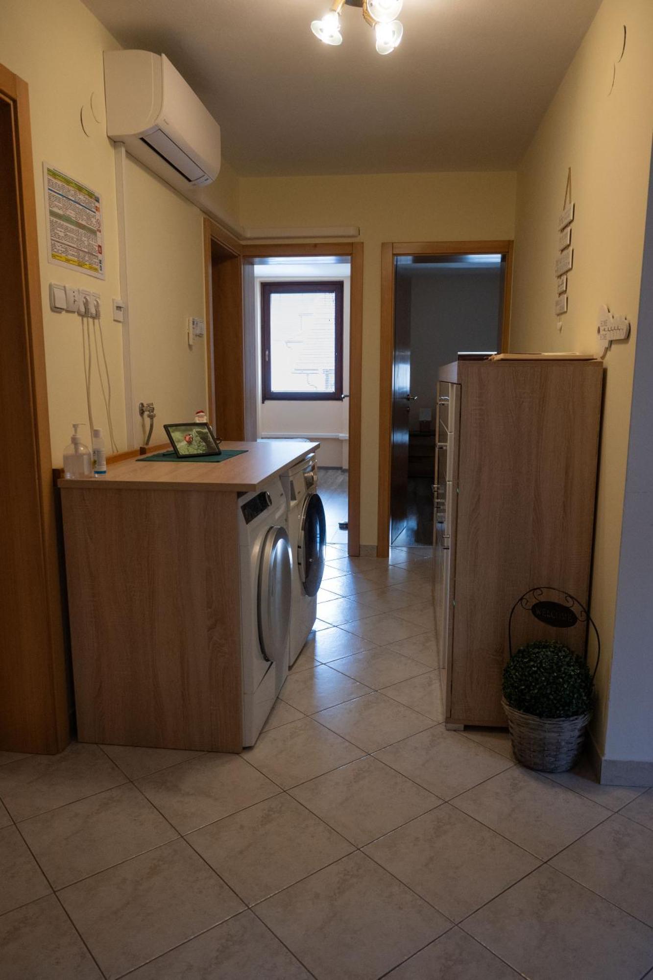 Apartment Veninsek Luce Exterior photo